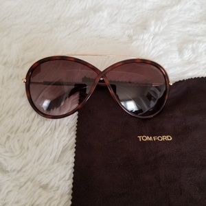 Tom Ford Tortoiseshell Frame with Brown Gradient Lenses Aviator Sunglasses